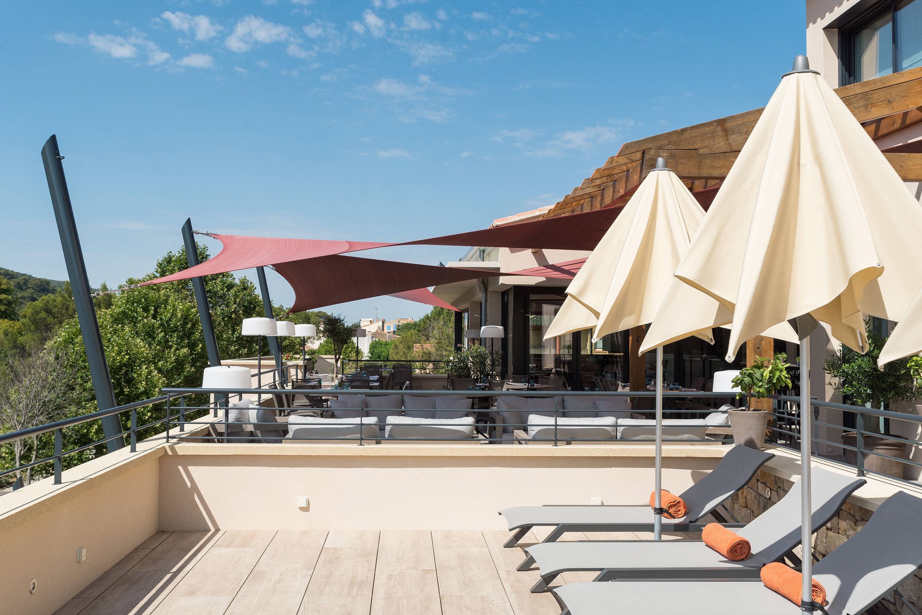 voile d'ombrage pour piscine