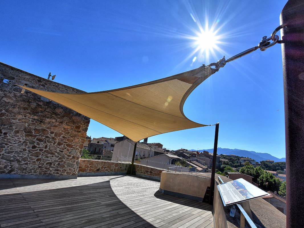 toile d'ombrage extérieur