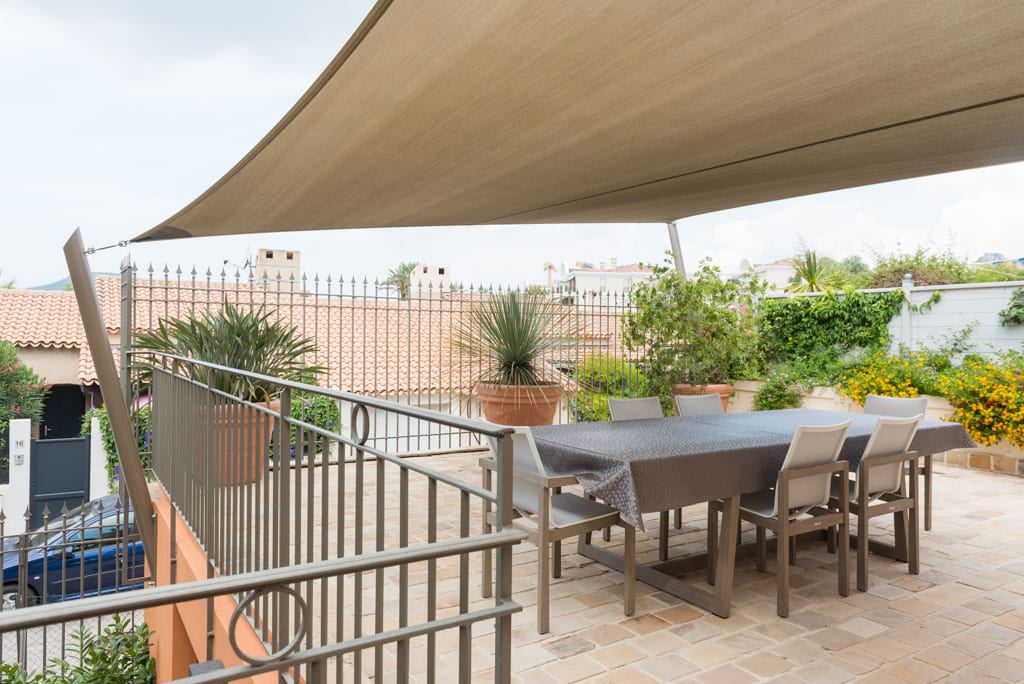 voile d'ombrage pour jardin