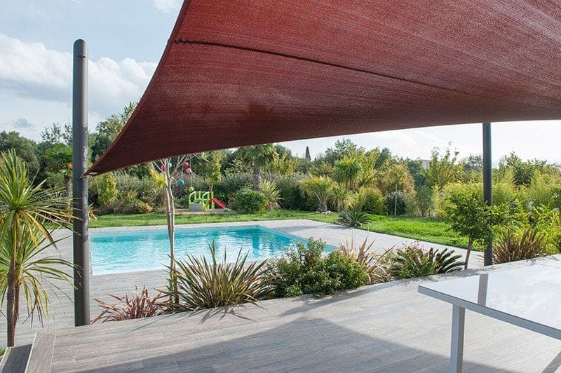voile d'ombrage pour piscine