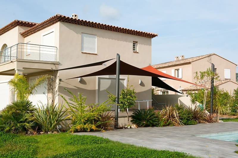 voile d'ombrage pour piscine