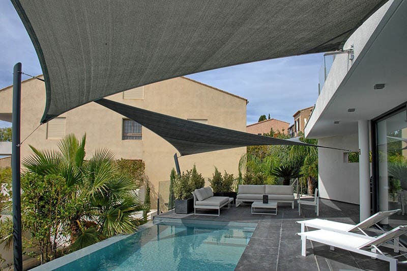 toile d'ombrage pour piscine