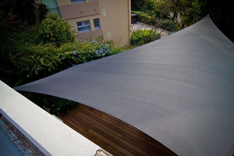 voile d'ombrage pour piscine